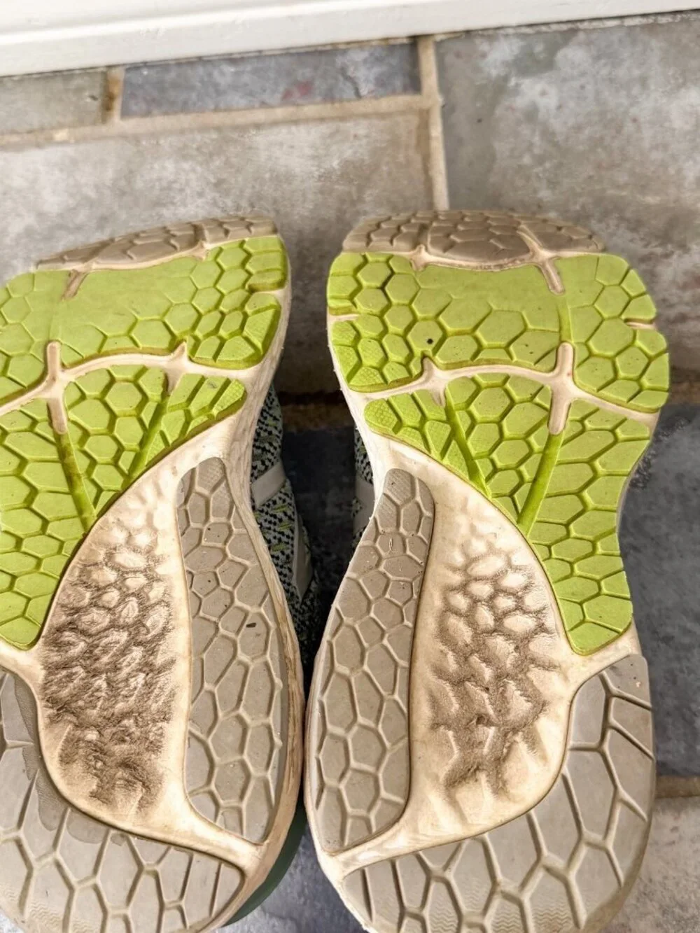 New Balance Fresh Foam 880 Womens 9.5 Green Running Shoes Athletic